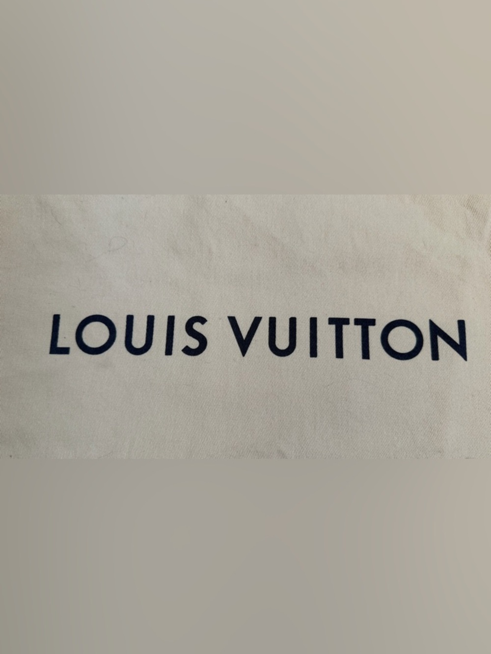 Louie Vuitton Envelope Dust Bag - Picture 7 of 7